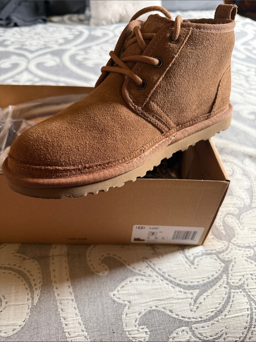 UGG Men's Suede Chukka Boots in Chestnut Brown